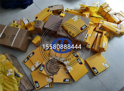 卡特挖掘機395原廠配件價格大揭秘：養(yǎng)機成本早知道