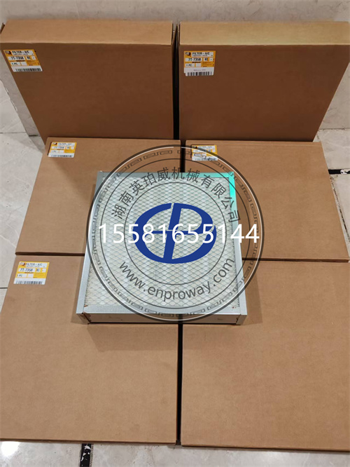 探秘卡特彼勒D9R推土機的空氣衛(wèi)士：7T-7358空氣濾清器