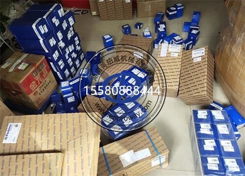 江麓機(jī)電JLZ900裝載機(jī)珀金斯804發(fā)動(dòng)機(jī)：維修、保養(yǎng)與配件全解析