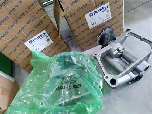 五征雷諾曼PH2304輪式拖拉機(jī)珀金斯發(fā)動(dòng)機(jī)維修保養(yǎng)用配件哪里有技術(shù)資料買？