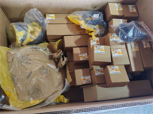 卡特彼勒D11推土機：C32發(fā)動機總成與原廠零配件的深度剖析